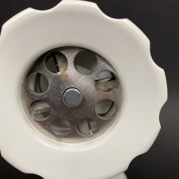 Kitchenaid Meat Grinder Attachment SNFGA-White- 1 Blade-No Extra Pieces-Cracked - Picture 5 of 8